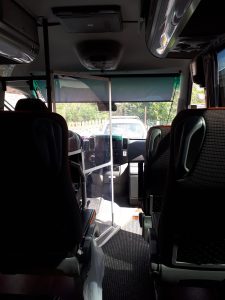 coronaproof 7 passagiers in een taxibus amsterdam